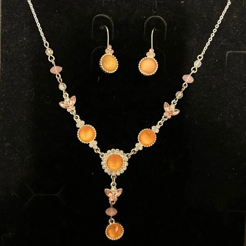 Vintage Avon Jewelry Sets Necklaces and Pierced Earrings Pairings - Picture 2 of 4